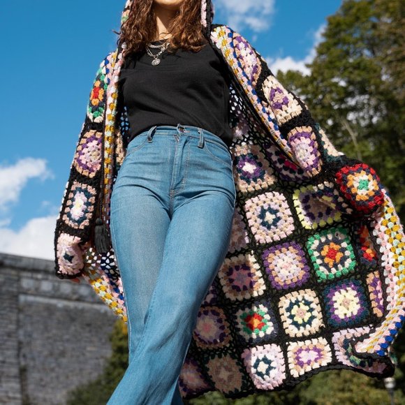 Saachi NWT Hooded Granny Square Crochet Kimono in Black - Picture 2 of 7